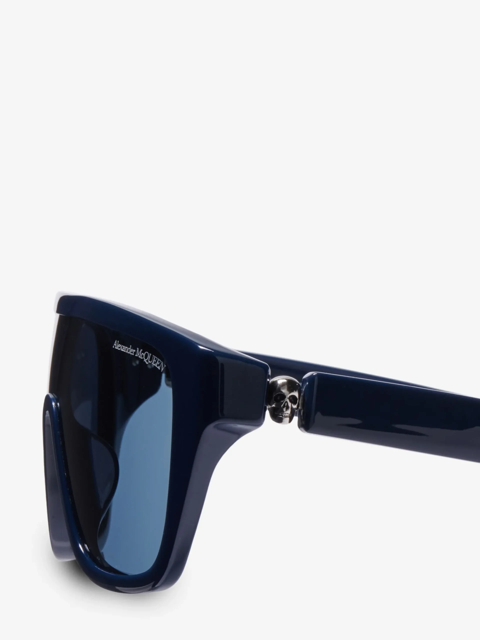 Store Alexander McQueen Floating Skull Mask Sunglasses in Midnight Blue