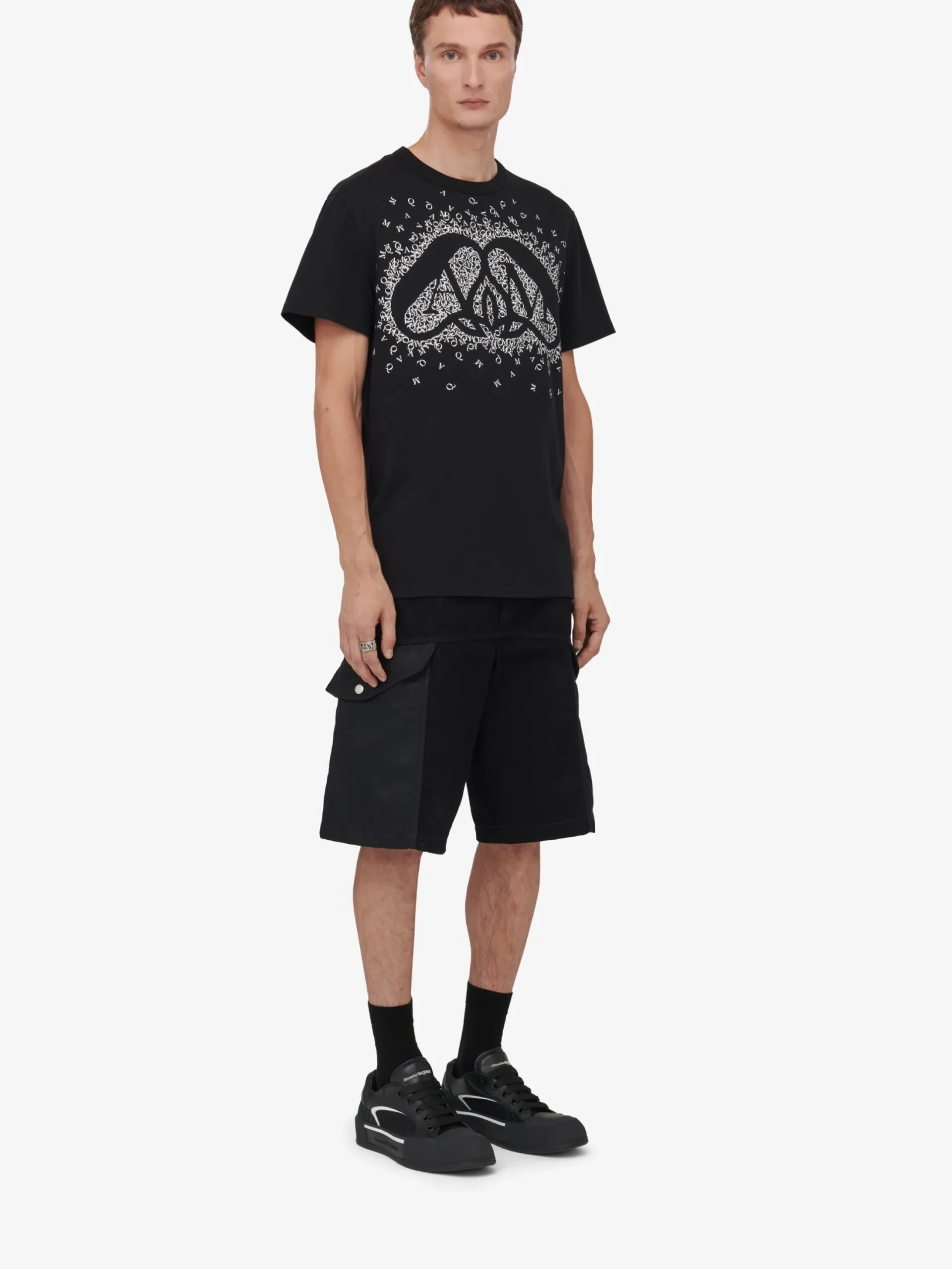 Hot Alexander McQueen Men's Exploded Charm T-shirt in Black/White