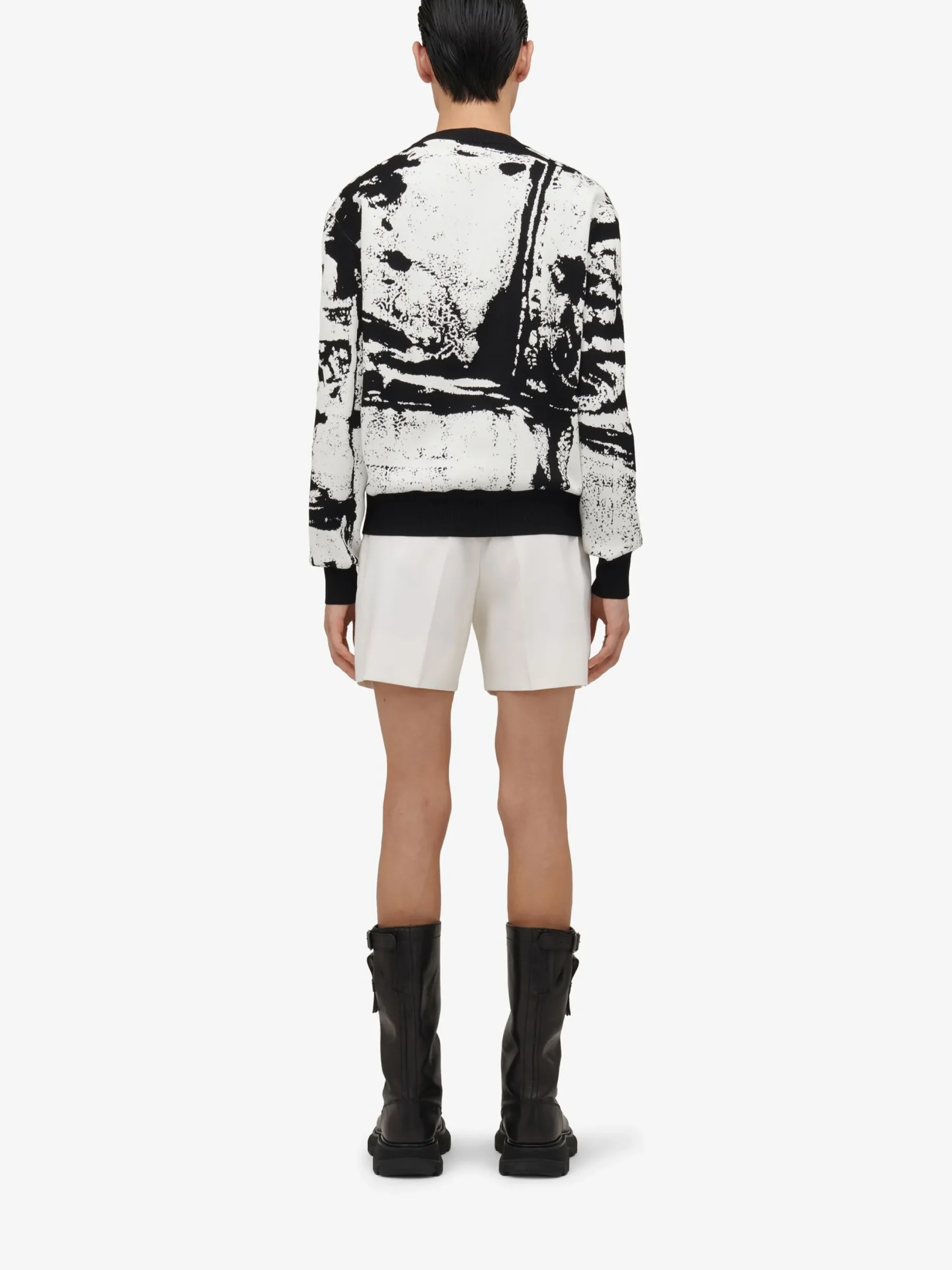 Discount Alexander McQueen Men's Fold Skull Jacquard Jumper in Ivory/Black