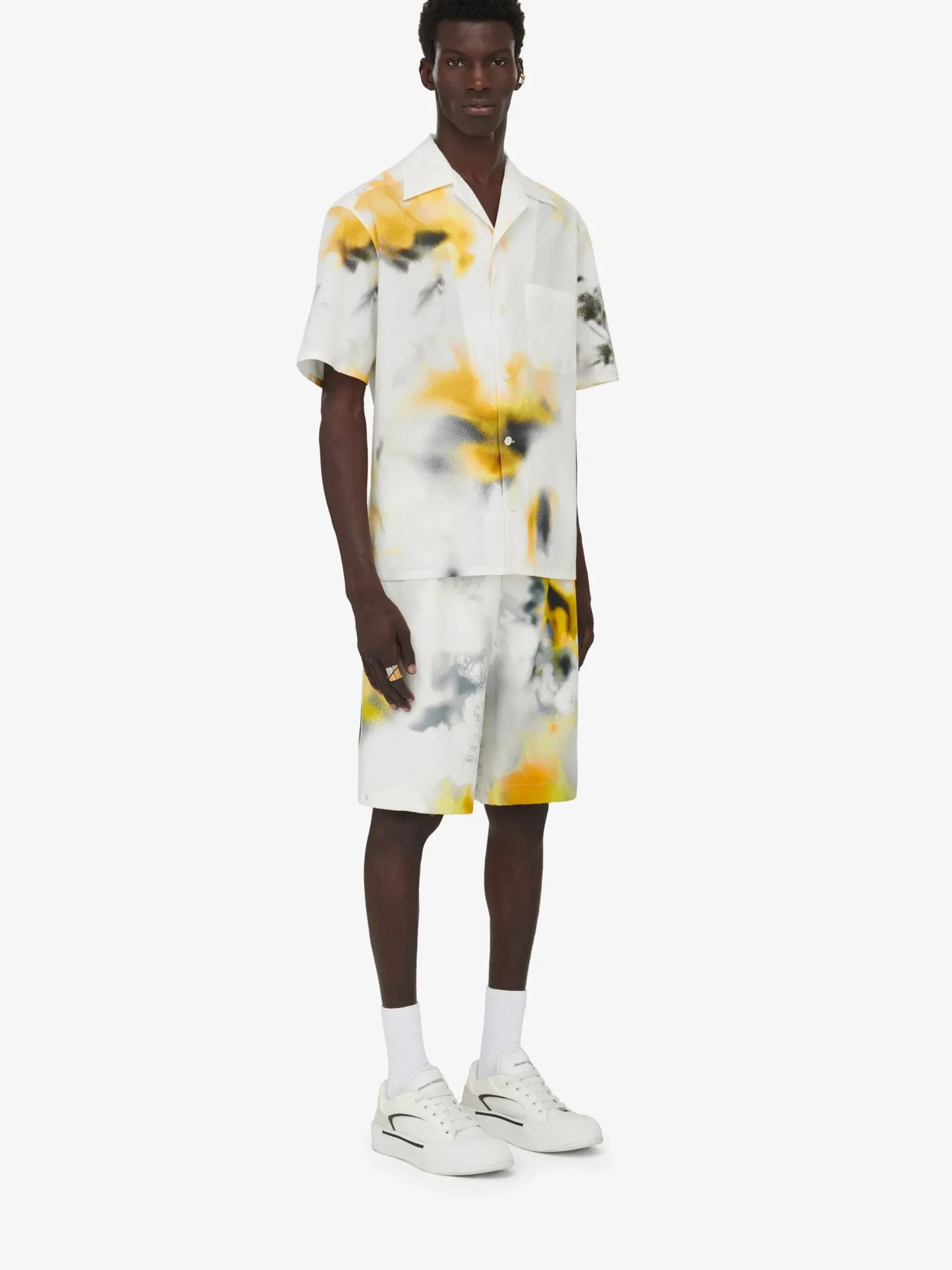 Store Alexander McQueen Men's Obscured Flower Shorts in White/Yellow