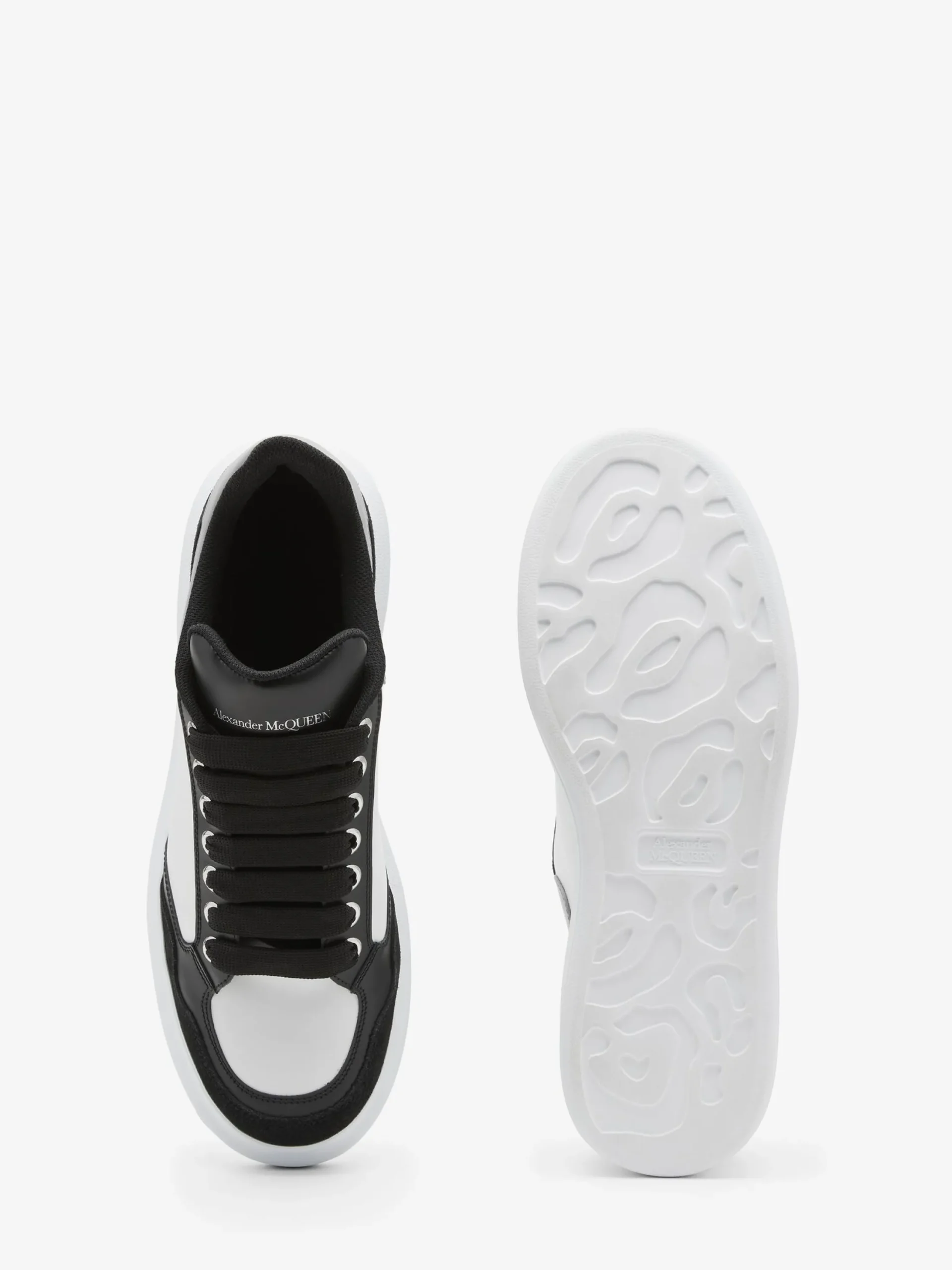 New Alexander McQueen Men's Oversized Sneaker in Black/White/Grey
