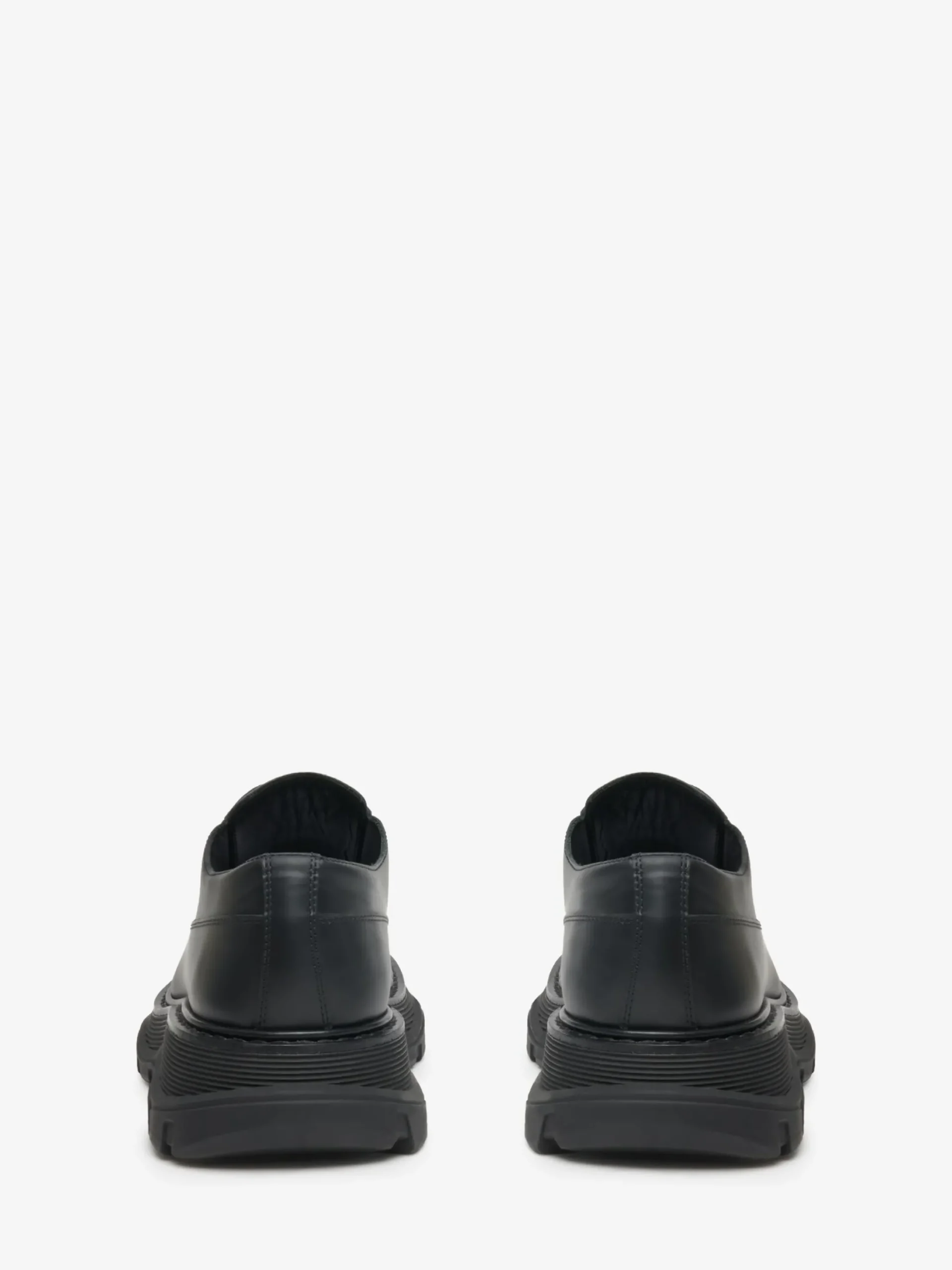 New Alexander McQueen Men's Tread Lace Up in Black