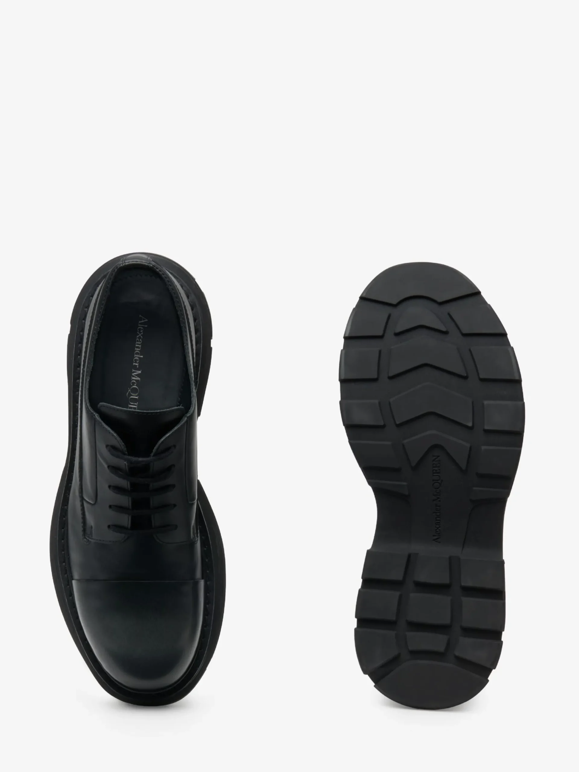 New Alexander McQueen Men's Tread Lace Up in Black