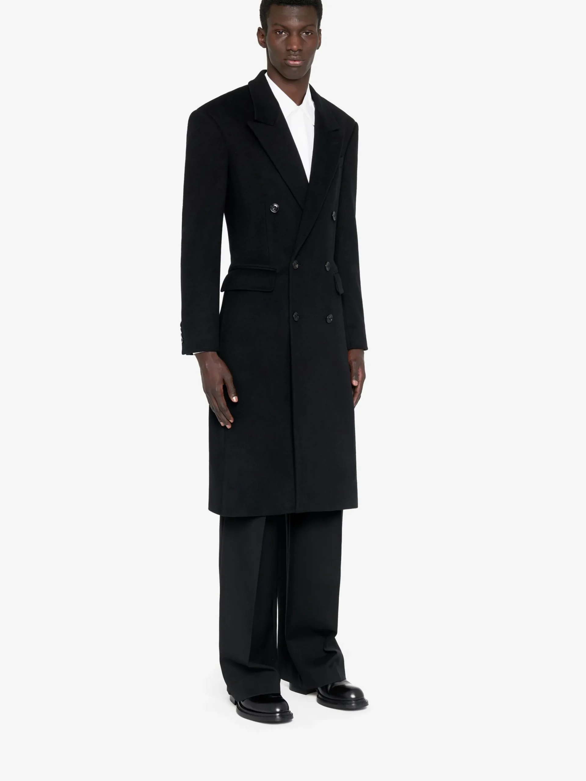 Hot Alexander McQueen Men's Wide Shoulder Fitted Coat in Black