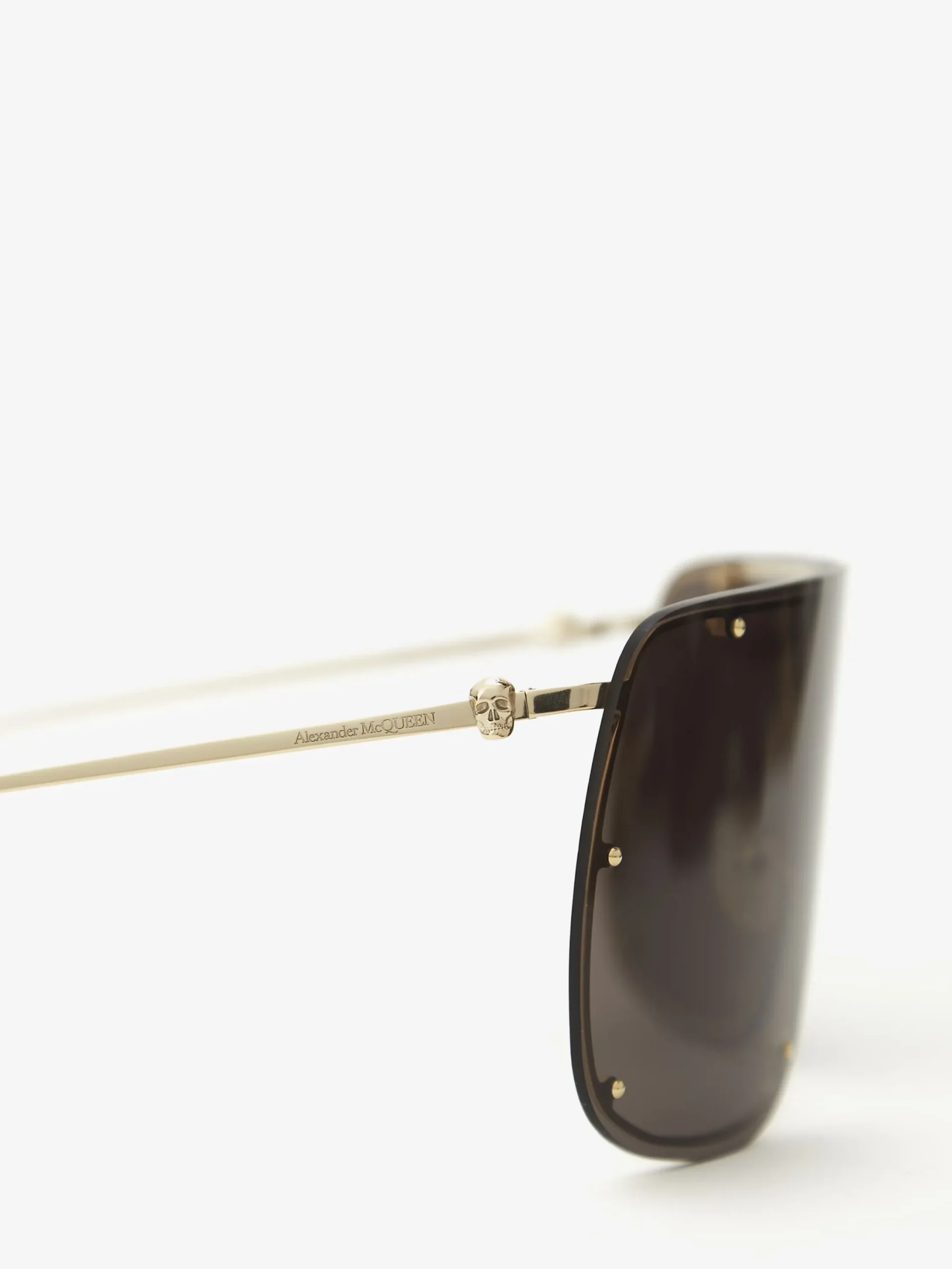 Sale Alexander McQueen Skull Mask Sunglasses in Gold