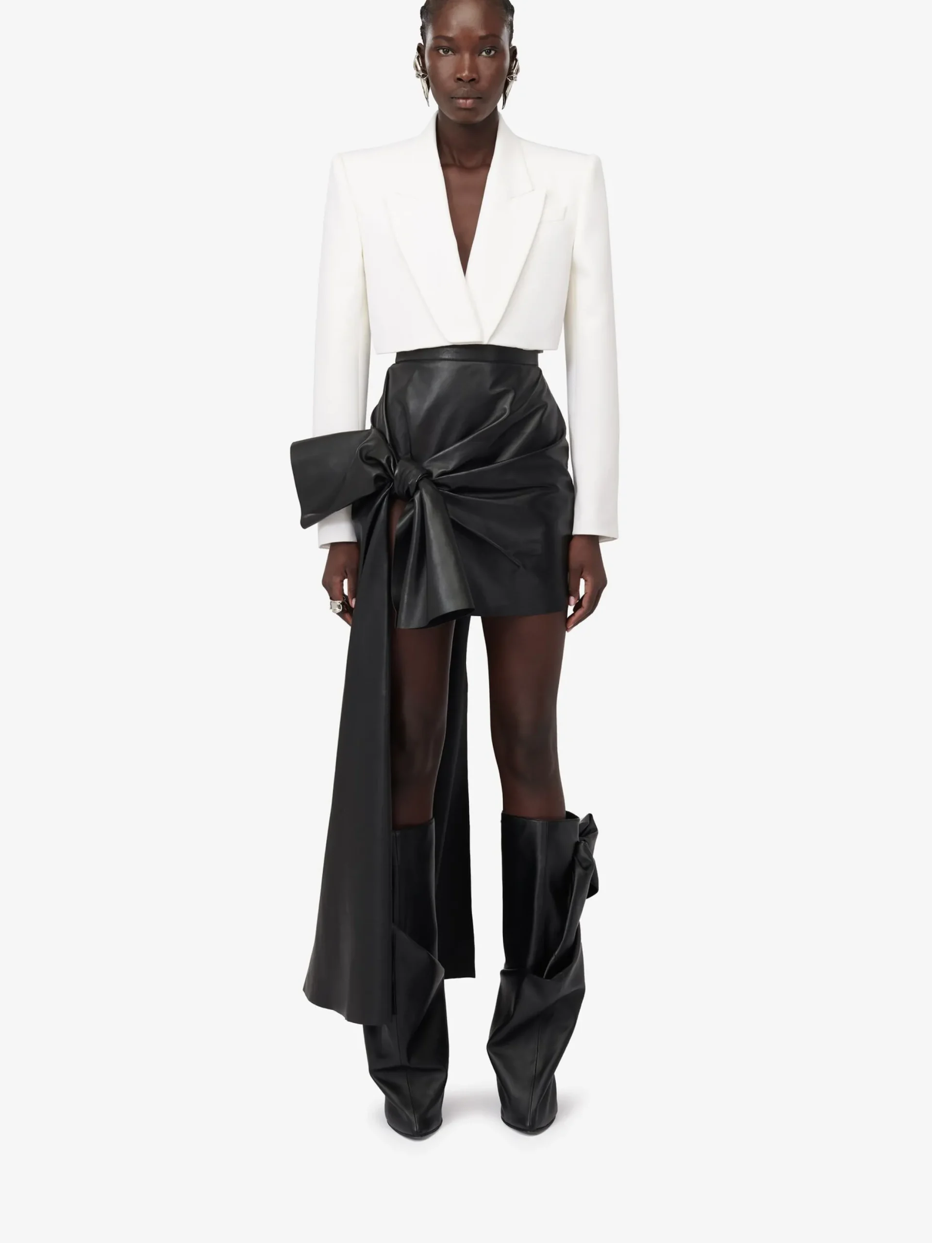 Sale Alexander McQueen Women's Boxy Cropped Jacket in Soft White