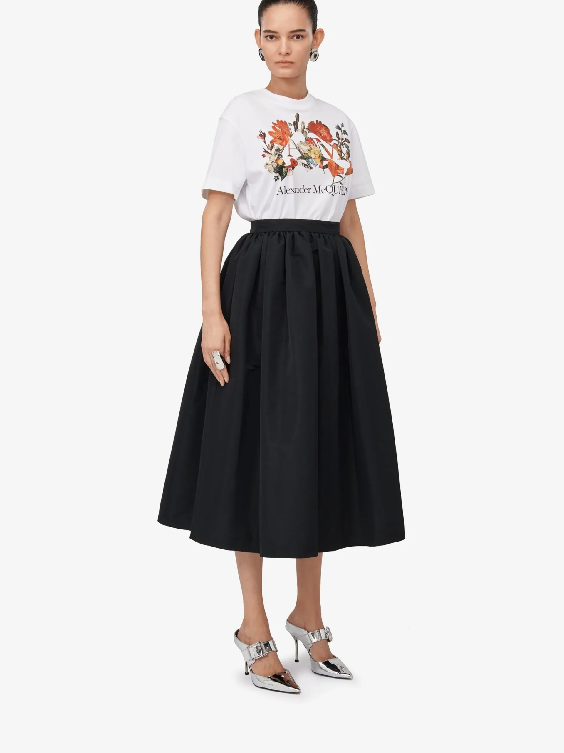Discount Alexander McQueen Women's Dutch Flower Logo T-shirt in White