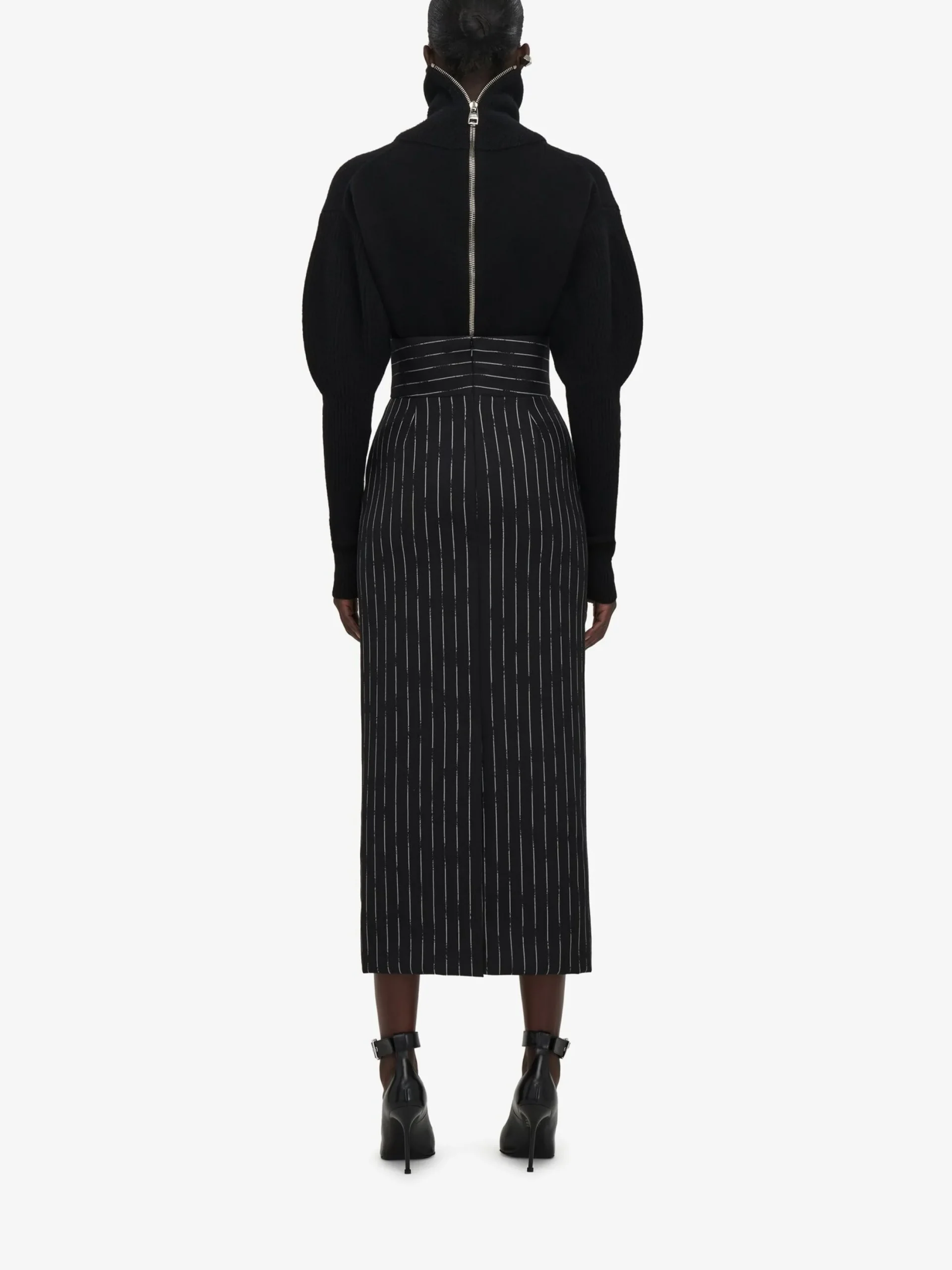 Best Sale Alexander McQueen Women's Funnel Neck Knit Jumper in Black