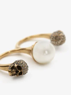Store Alexander McQueen Women's Pearl Skull Double Ring in Antique Gold