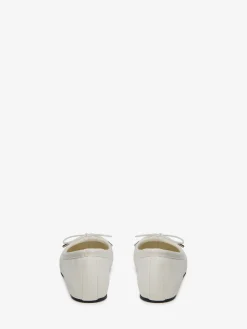Hot Alexander McQueen Women's Punk Ballet Flat in Ivory