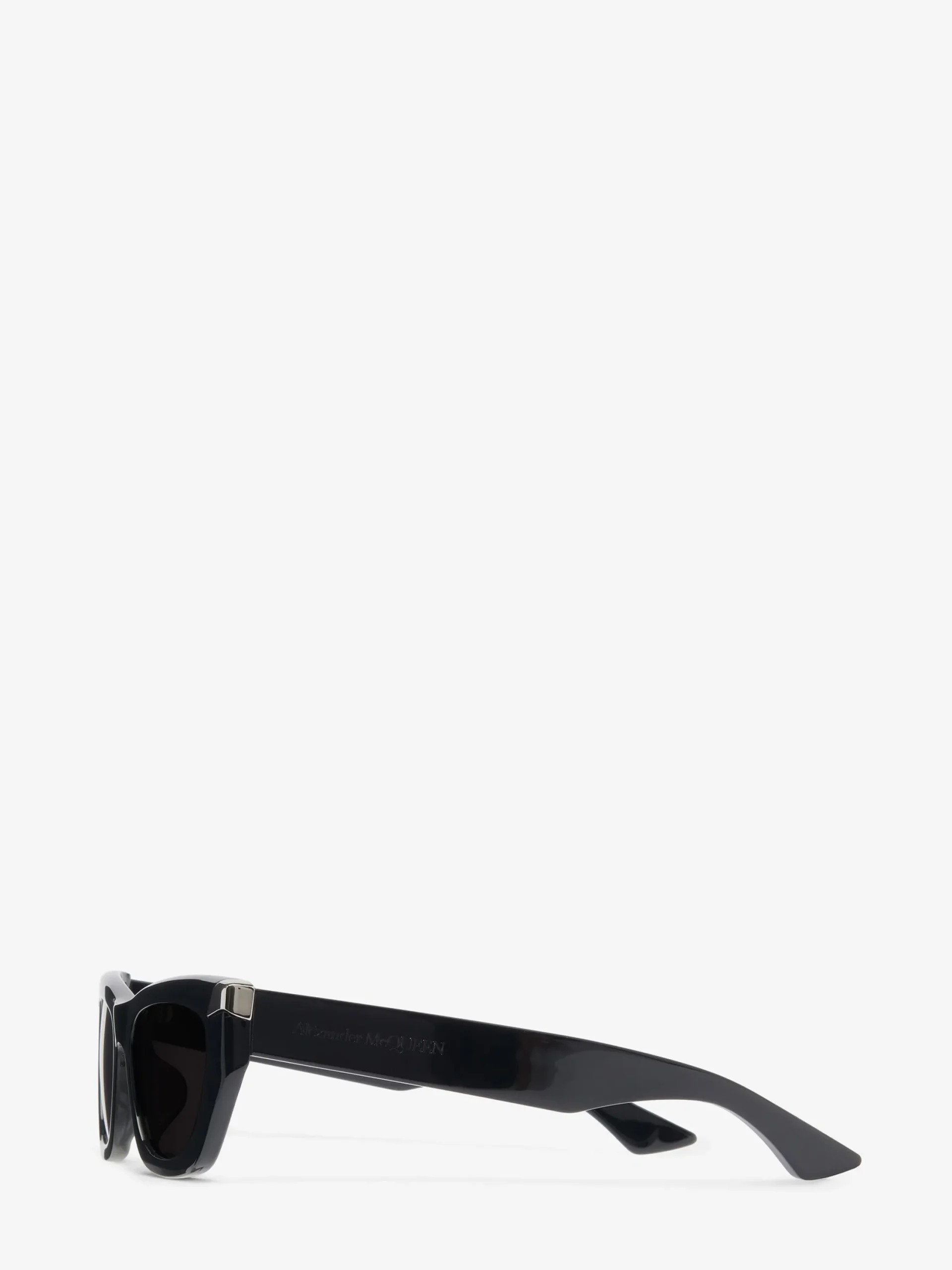 Store Alexander McQueen Women's Punk Rivet Geometric Sunglasses in Black/Smoke