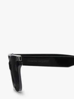 Fashion Alexander McQueen Women's Punk Rivet Oversize Sunglasses in Black/Smoke