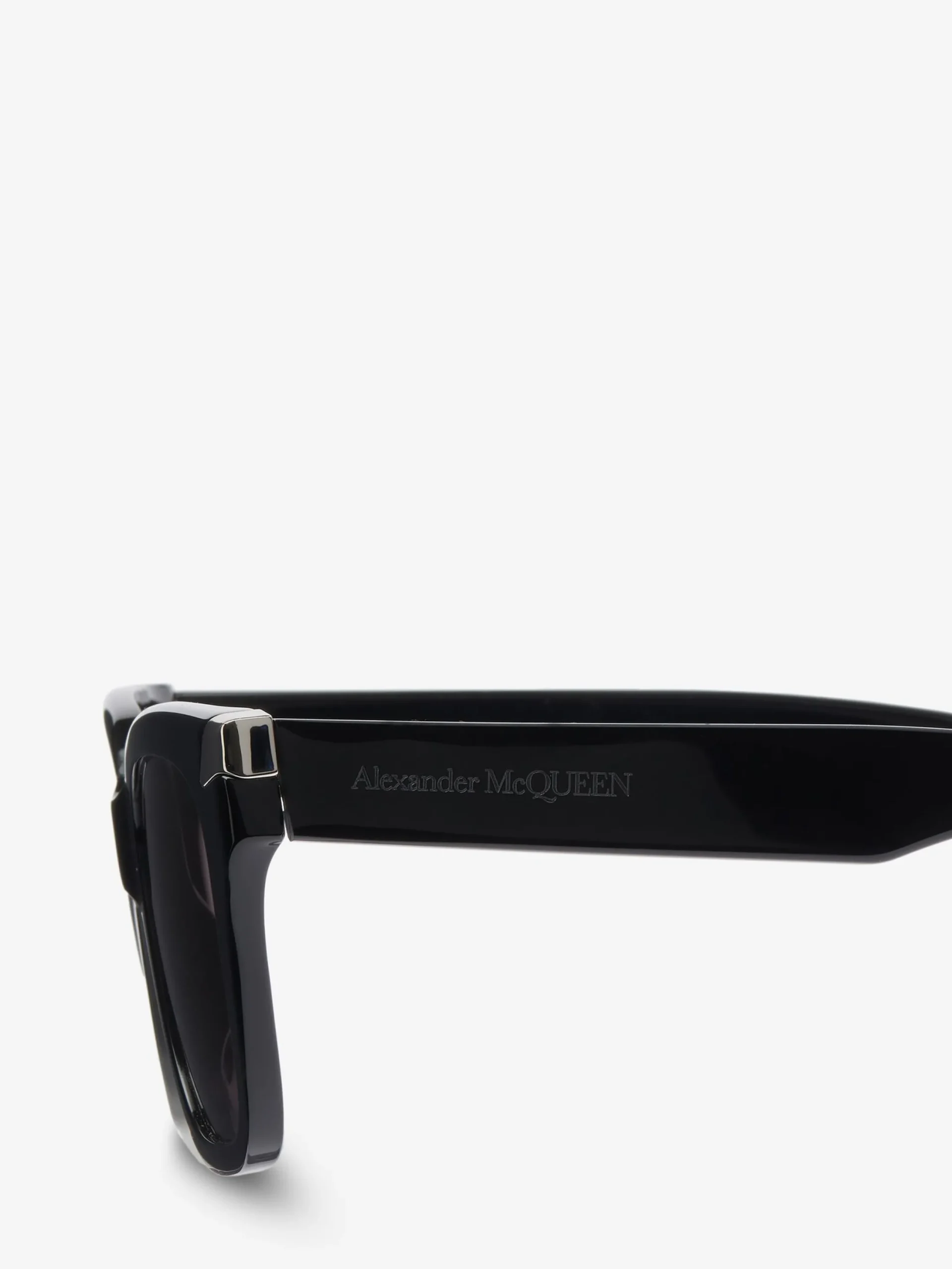 Fashion Alexander McQueen Women's Punk Rivet Oversize Sunglasses in Black/Smoke