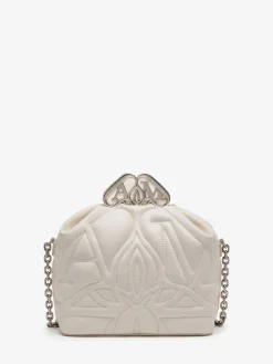 Outlet Alexander McQueen Women's The Seal Box in Soft ivory