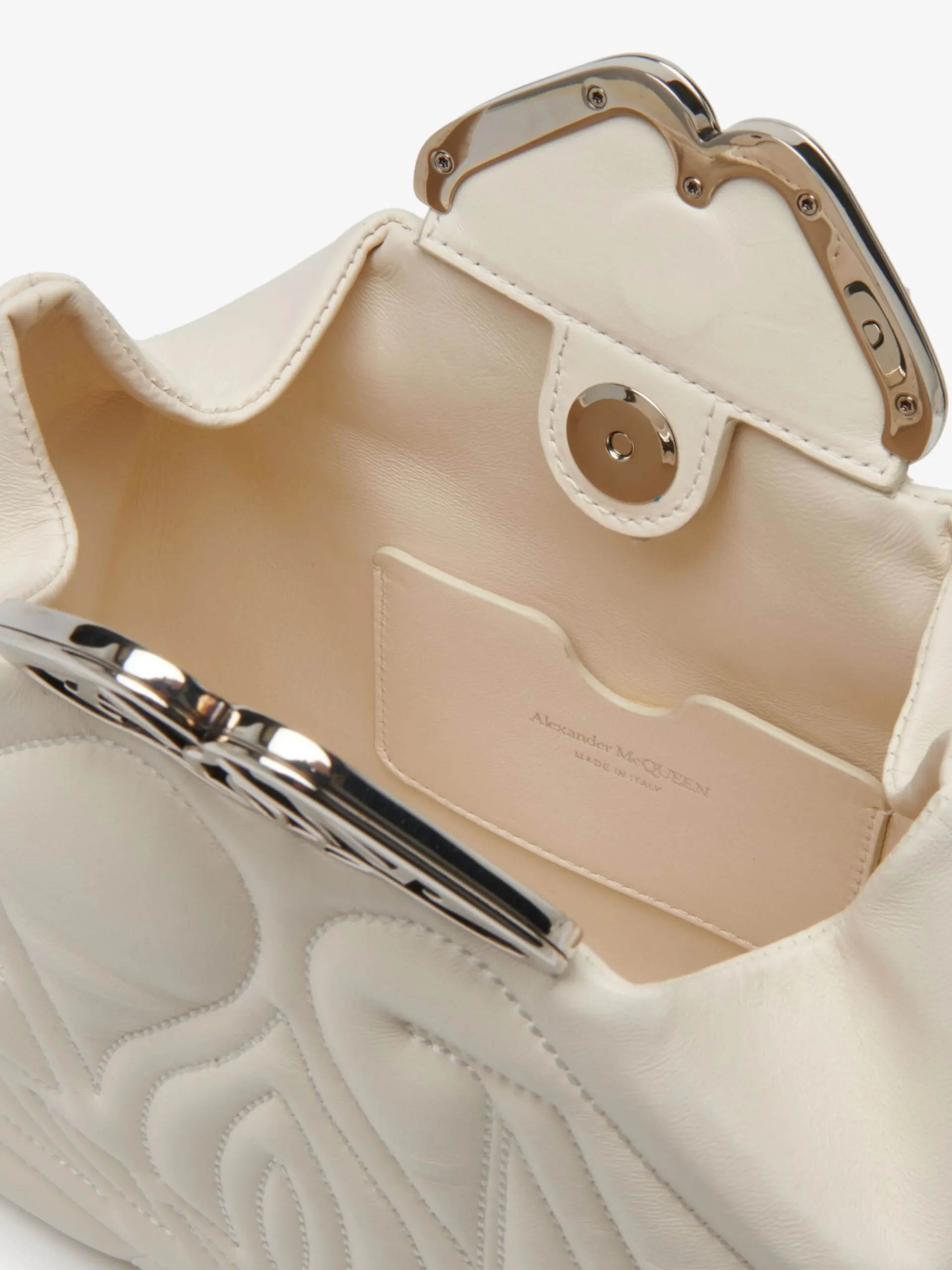 Outlet Alexander McQueen Women's The Seal Box in Soft ivory