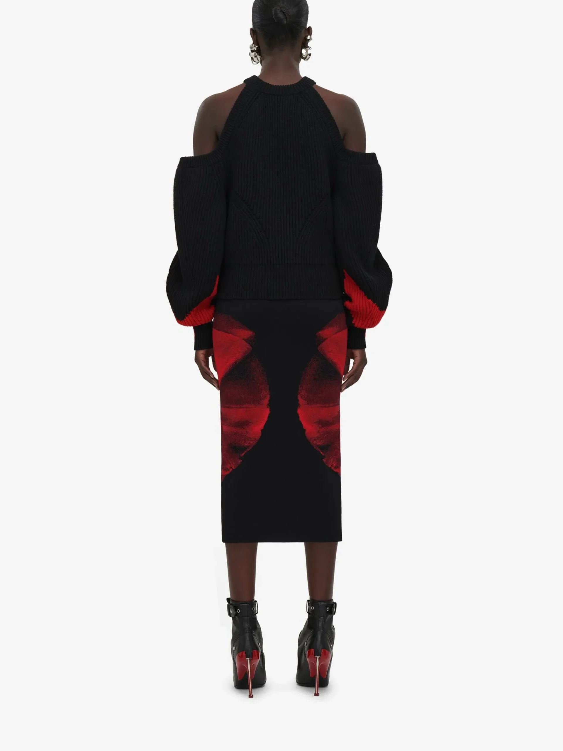 Shop Alexander McQueen Women's Upside-down Orchid Jumper in Black/Red/Grey